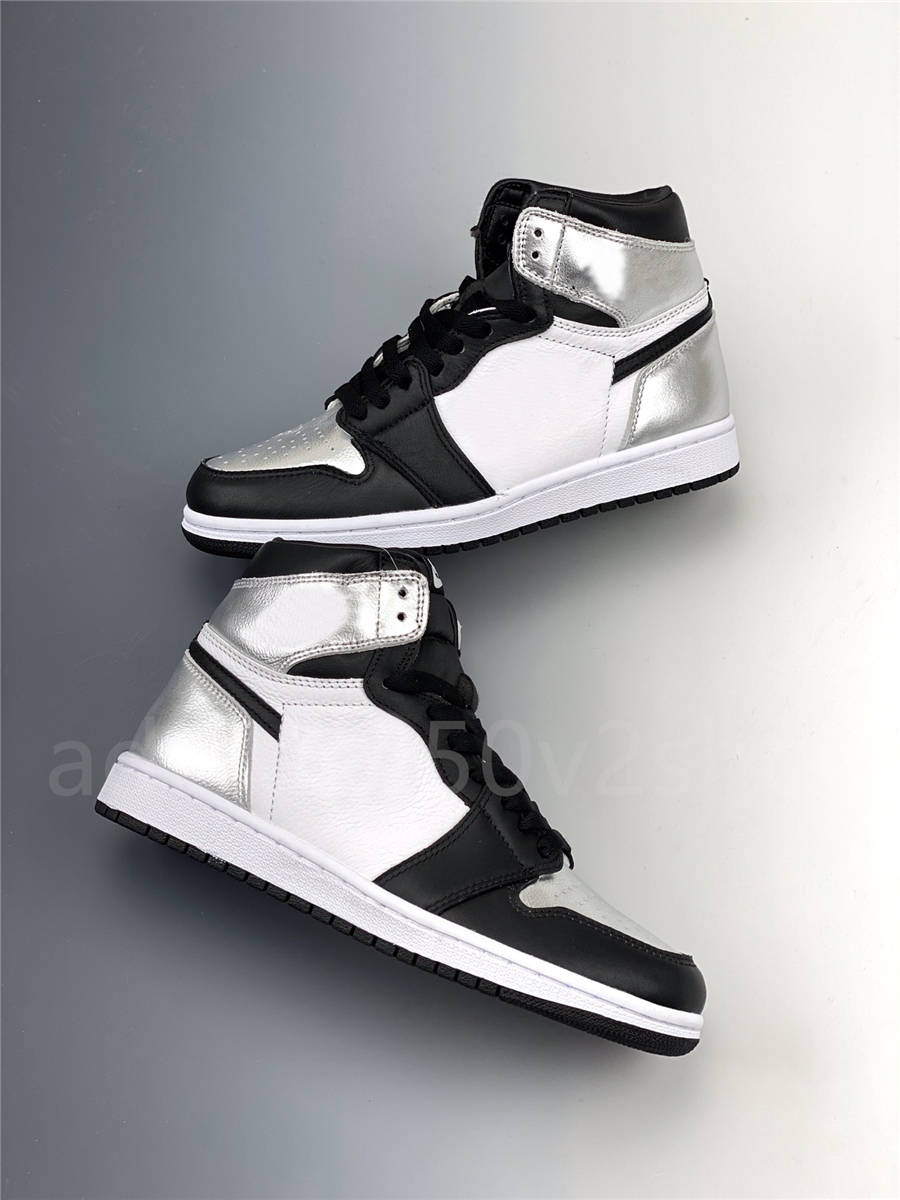 New Silver Toe 1 High OG WMNS Jumpman Men Women Basketball Shoes Sports Fashion Sneaker 1s Designer Trainers, White;red
New Silver Toe 1 High OG WMNS Jumpman Men Women Basketball Shoes Sports Fashion Sneaker 1s Designer Trainers, White;red