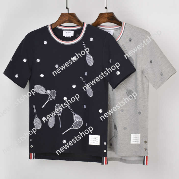 2021 Fashion Tb Thom Brand T-shirt Men Women Short Sleeve Casual Tennis Racket Embroidery Clothing Summer O-neck Cotton Shirts, Gray
2021 Fashion Tb Thom Brand T-shirt Men Women Short Sleeve Casual Tennis Racket Embroidery Clothing Summer O-neck Cotton Shirts, Gray