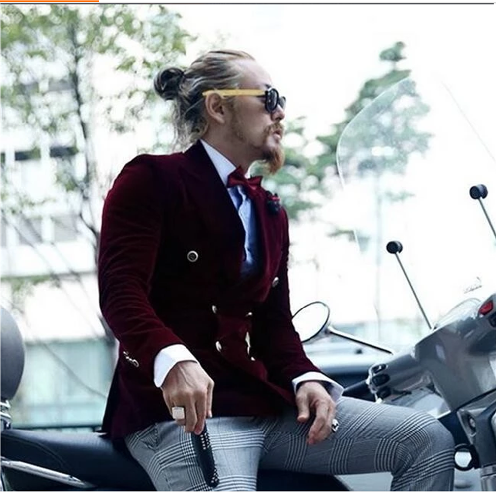 Fashion Burgundy Velvet Groom Tuxedos Men Suits for Wedding Peaked Lapel Slim Fit Man Outfit Latest Coat