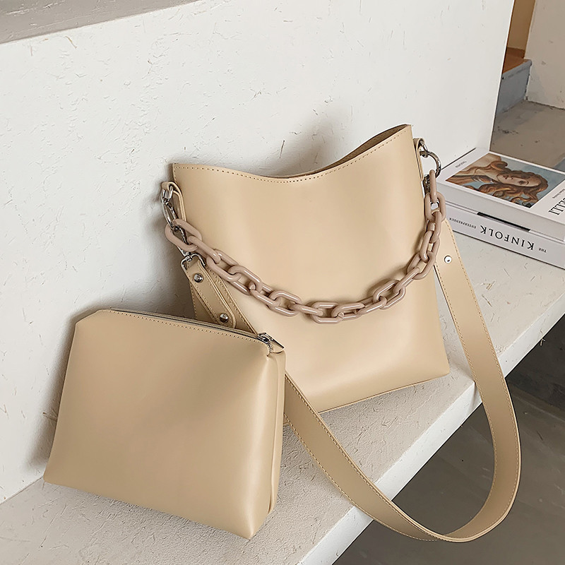 Acrylic Chain Design Crossbody Bags For Women Shoulder Bag 2021 Trend Elegant Travel Bucket Bags PU Leather Handbags Small bolsa, Khaki
Acrylic Chain Design Crossbody Bags For Women Shoulder Bag 2021 Trend Elegant Travel Bucket Bags PU Leather Handbags Small bolsa, Khaki