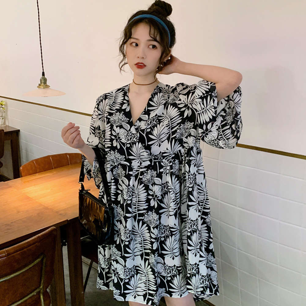 Design sense Hawaiian dress 2020 new women's versatile temperament beach sunscreen skirt, Black;gray
Design sense Hawaiian dress 2020 new women's versatile temperament beach sunscreen skirt, Black;gray