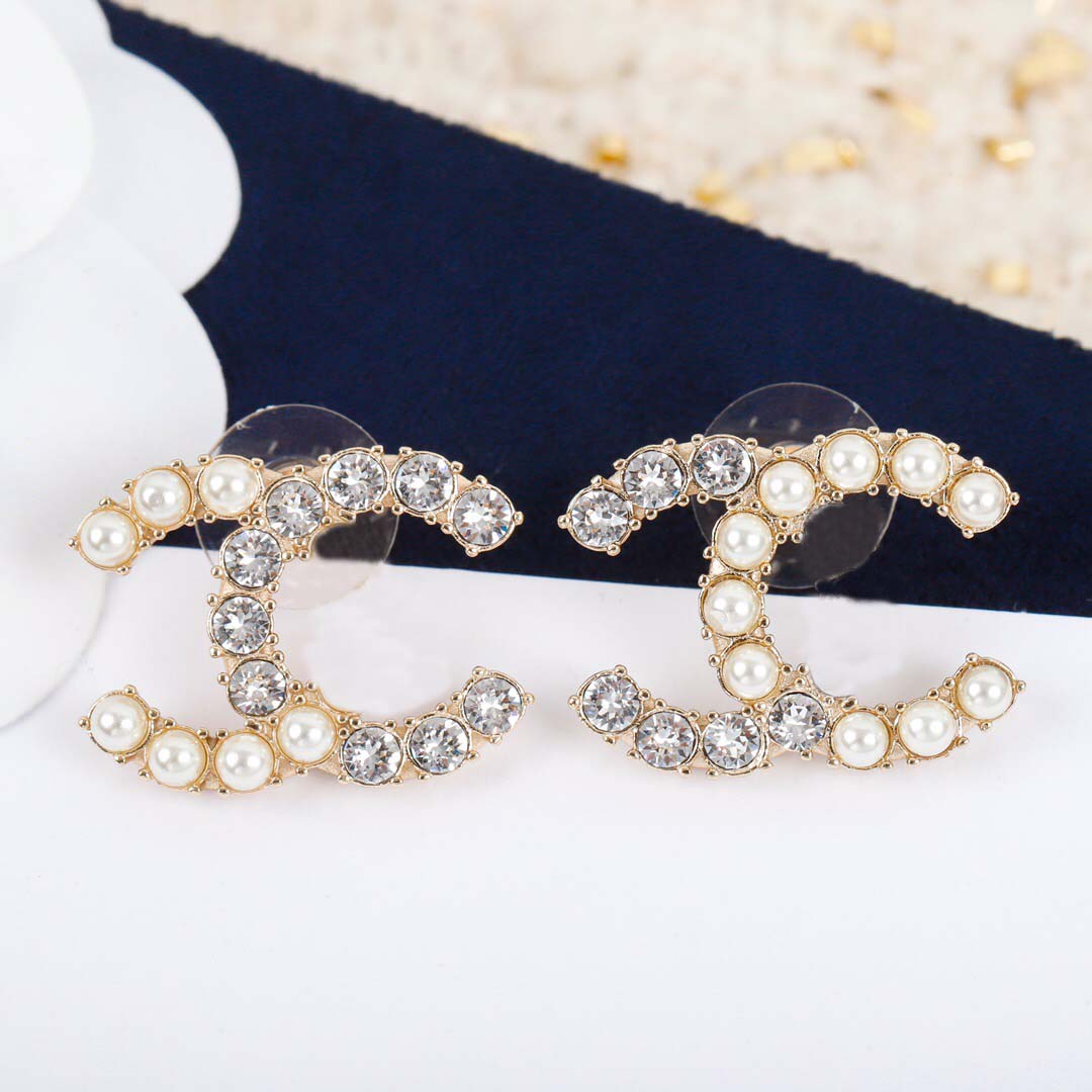 2021 Top quality Stud earring with diamond and pearl for women wedding jewelry gift with box free shipping PS3497, Golden
2021 Top quality Stud earring with diamond and pearl for women wedding jewelry gift with box free shipping PS3497, Golden