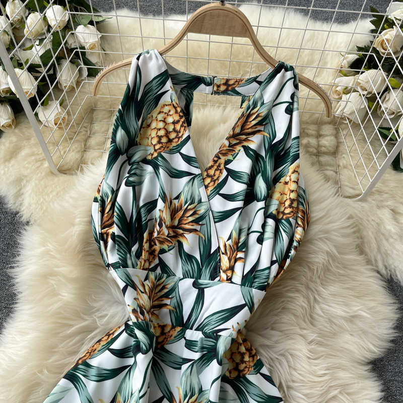 DEAT Women Printing Hollow Out Sandy Beach Dress V-Neck Sleeveless Arrivals Temperament Fashion Spring Summer 11D612 210709