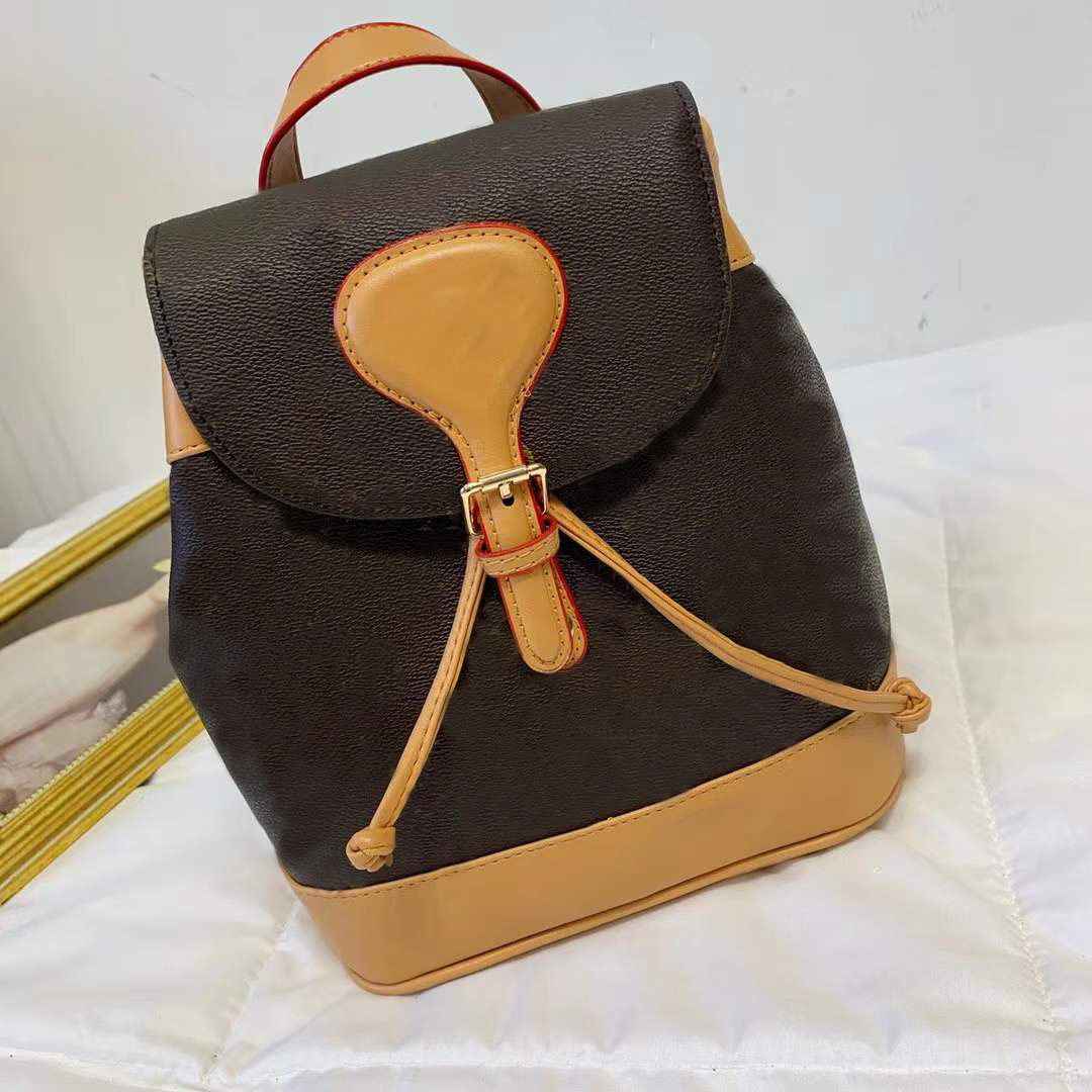 Luxury Women's Handbag Ladies Designer Backpack Cross-border Backpack Women 2021 Fashion Retro Leisure Drawstring Travel Bag Large Capacity
Luxury Women's Handbag Ladies Designer Backpack Cross-border Backpack Women 2021 Fashion Retro Leisure Drawstring Travel Bag Large Capacity