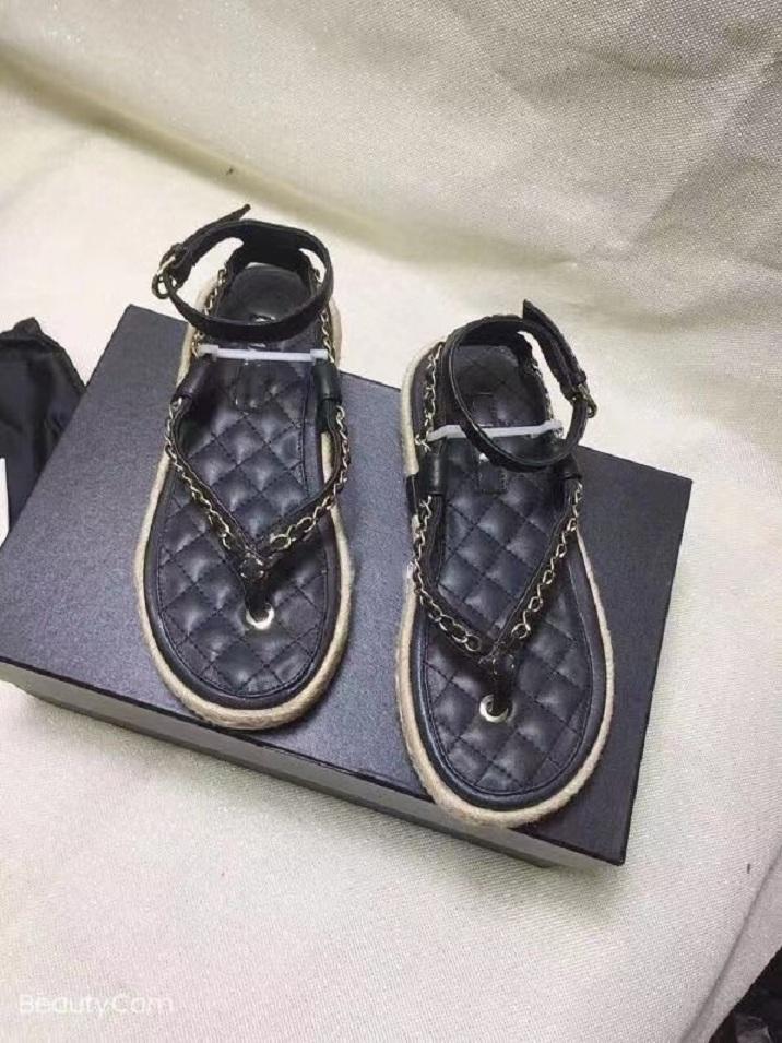 Luxury Shoes Slipper Sandals Leather Soft Straw Braided Soles Sizes 35-40, Black
Luxury Shoes Slipper Sandals Leather Soft Straw Braided Soles Sizes 35-40, Black
