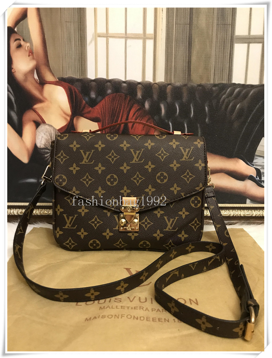 Fashion Luxury Designer Classic Women Bag Letter Chain Bag pu Leather Card Wallet Crossbody Purse Messenger bag LV LOUIS VITTON, Red;black
Fashion Luxury Designer Classic Women Bag Letter Chain Bag pu Leather Card Wallet Crossbody Purse Messenger bag LV LOUIS VITTON, Red;black