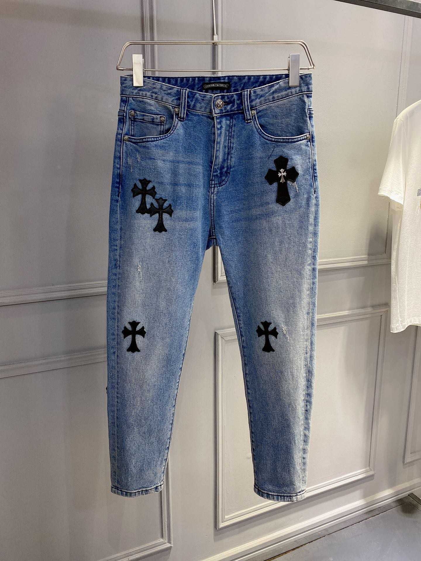 2021 summer new fashion brand crosin cross skinned washed small straight leg high elastic skinny jeans for men and women, Black
2021 summer new fashion brand crosin cross skinned washed small straight leg high elastic skinny jeans for men and women, Black