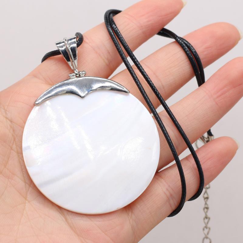 Charms White Pendants Natural Round Shell Alloy Pendant For DIY Necklace Jewelry Making Women Girl Men Gift Size 50x50mm, Bronze;silver
Charms White Pendants Natural Round Shell Alloy Pendant For DIY Necklace Jewelry Making Women Girl Men Gift Size 50x50mm, Bronze;silver
