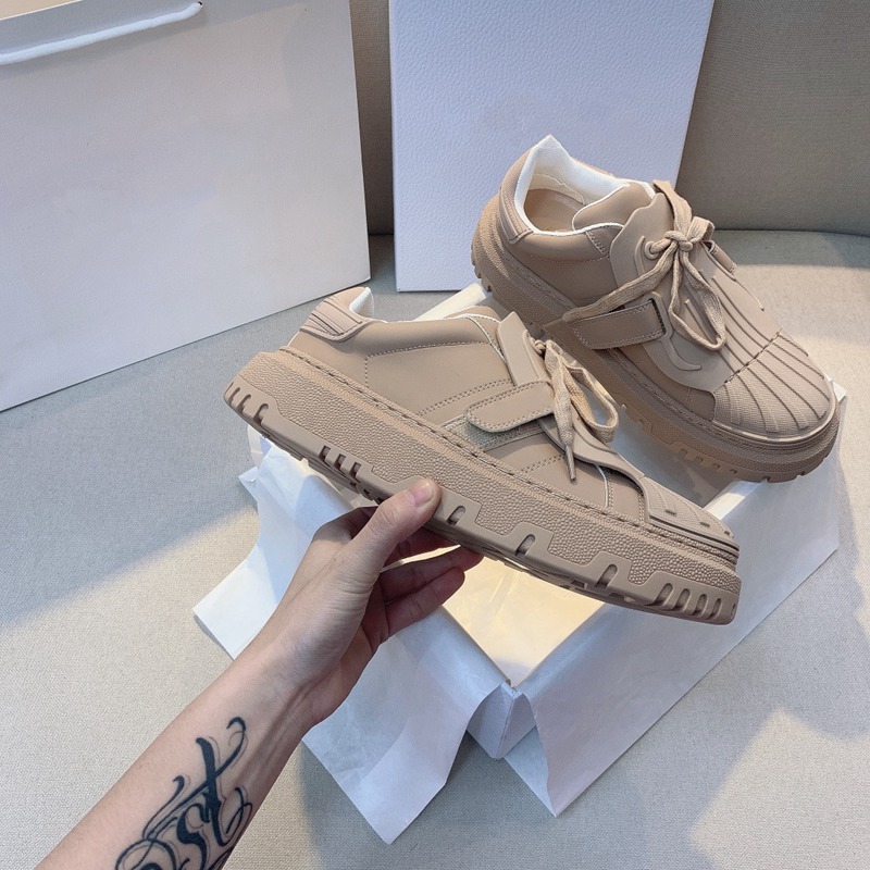 Italy luxury design Shoes Textured Letter Print Lace-up Men Women White Black apricot Tricolor Rubber Sole Casual Shoes freeshipin, Black;red
Italy luxury design Shoes Textured Letter Print Lace-up Men Women White Black apricot Tricolor Rubber Sole Casual Shoes freeshipin, Black;red