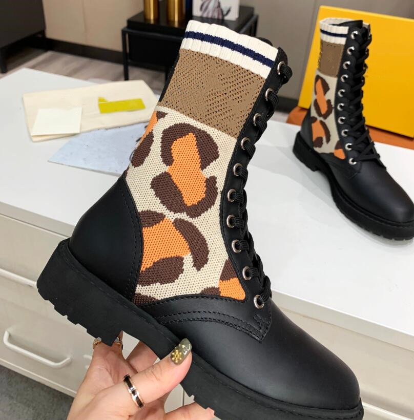 Heavy duty Beige chunky platform boots leather lace-up shoes combat boot chains buckle low heel Martin booties ankle luxury designers brands, Black
Heavy duty Beige chunky platform boots leather lace-up shoes combat boot chains buckle low heel Martin booties ankle luxury designers brands, Black