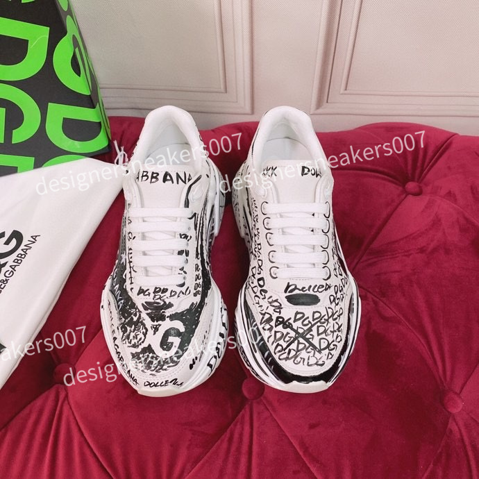 ladies graffiti boots white shoes 2021 Mens leather casual shoe flowers Platforms Print pattern fashion personality wild couple sneakers womens, 05
ladies graffiti boots white shoes 2021 Mens leather casual shoe flowers Platforms Print pattern fashion personality wild couple sneakers womens, 05