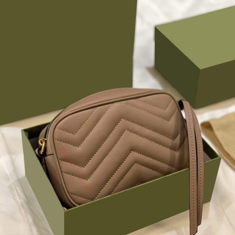 Famous Designers Hot Quality Square Camera Bag Mini Chain Lady Plain Thread Women Pocket Shoulder Fashion Handbag Wallet Popular Top Cross Body Totes Women Purse, Color q
Famous Designers Hot Quality Square Camera Bag Mini Chain Lady Plain Thread Women Pocket Shoulder Fashion Handbag Wallet Popular Top Cross Body Totes Women Purse, Color q