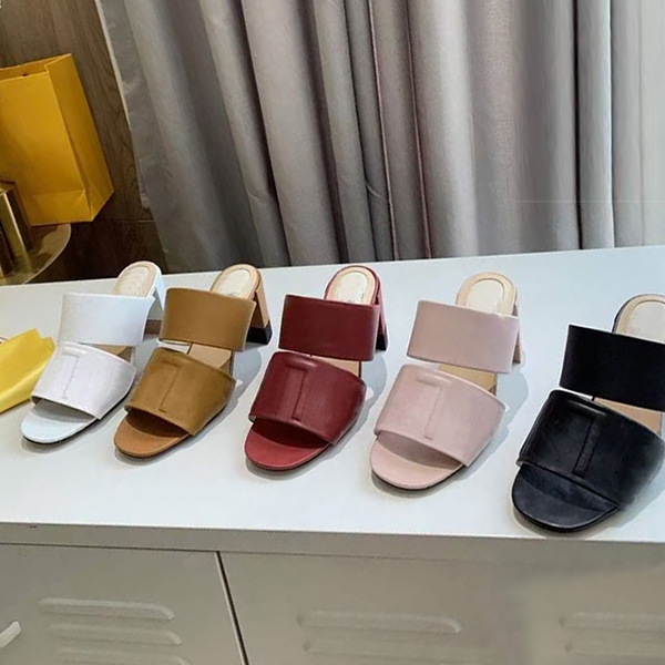 2021 Women designer double strap sandals 65mm high heels Slides Embossed lettering Mule shoes Ladies Summer Sexy sandals High Quality 272, Color 2
2021 Women designer double strap sandals 65mm high heels Slides Embossed lettering Mule shoes Ladies Summer Sexy sandals High Quality 272, Color 2