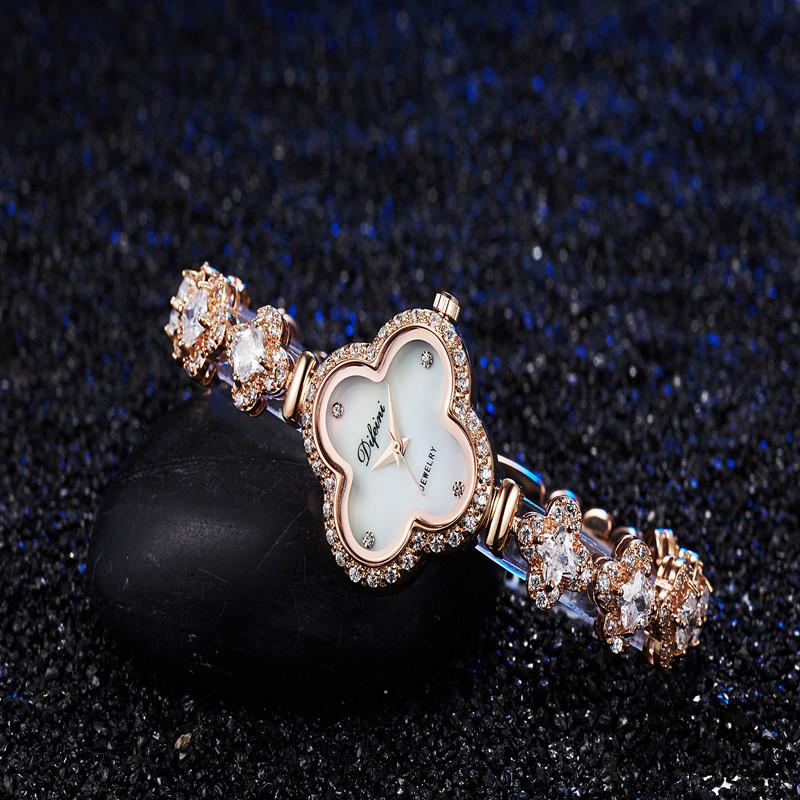 Wristwatches Women Relogio Masculino Luxury Ice Out Diamond Wristwatch Multifunction Quartz Crystal Rhinestones Watch For Ladies Dro, D8131a18gd
Wristwatches Women Relogio Masculino Luxury Ice Out Diamond Wristwatch Multifunction Quartz Crystal Rhinestones Watch For Ladies Dro, D8131a18gd