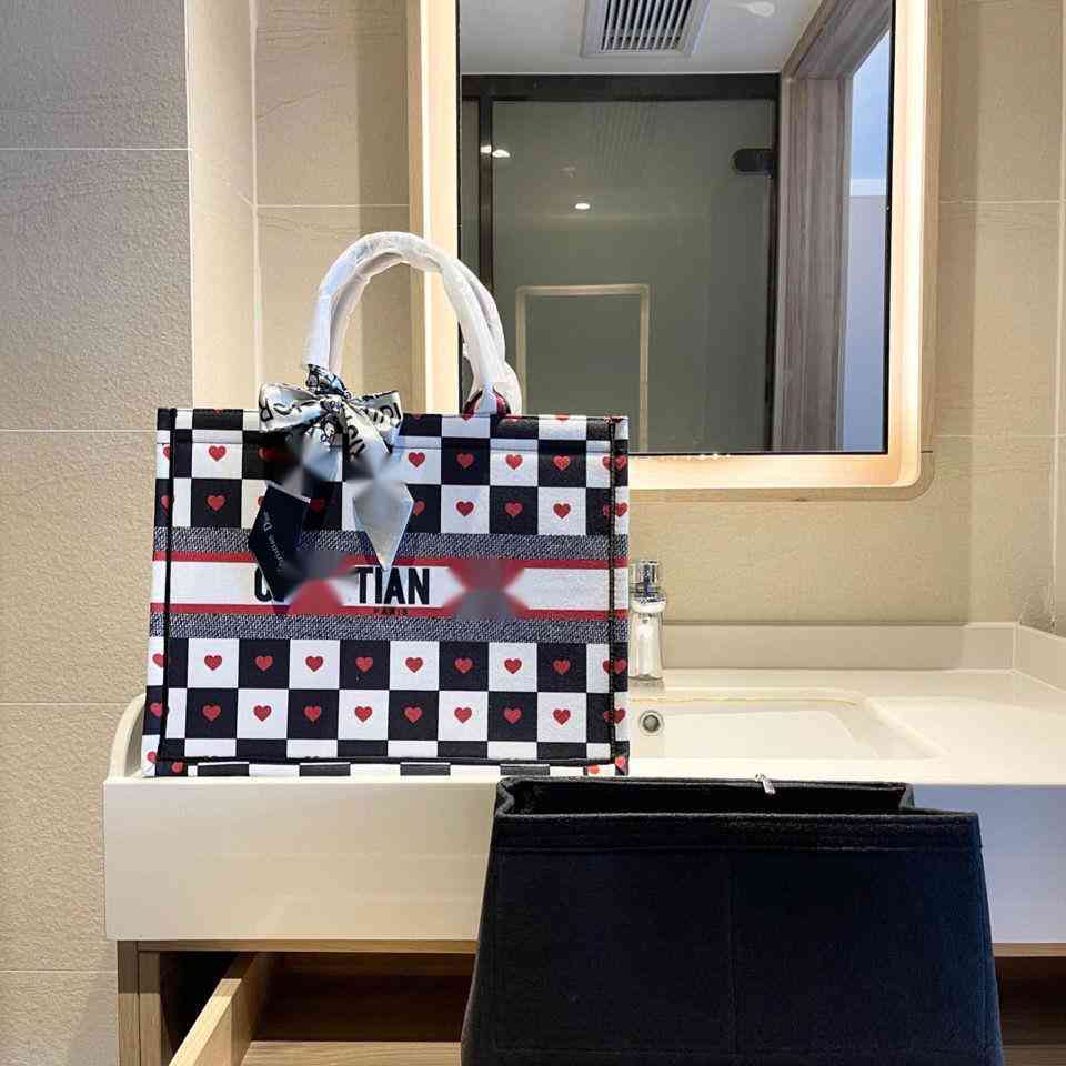 Luxury Designer Handbags Christian Tanabata Valentine's Day Limited Edition Women's Bag, Shopping Tote the Same As Online Red Star
Luxury Designer Handbags Christian Tanabata Valentine's Day Limited Edition Women's Bag, Shopping Tote the Same As Online Red Star