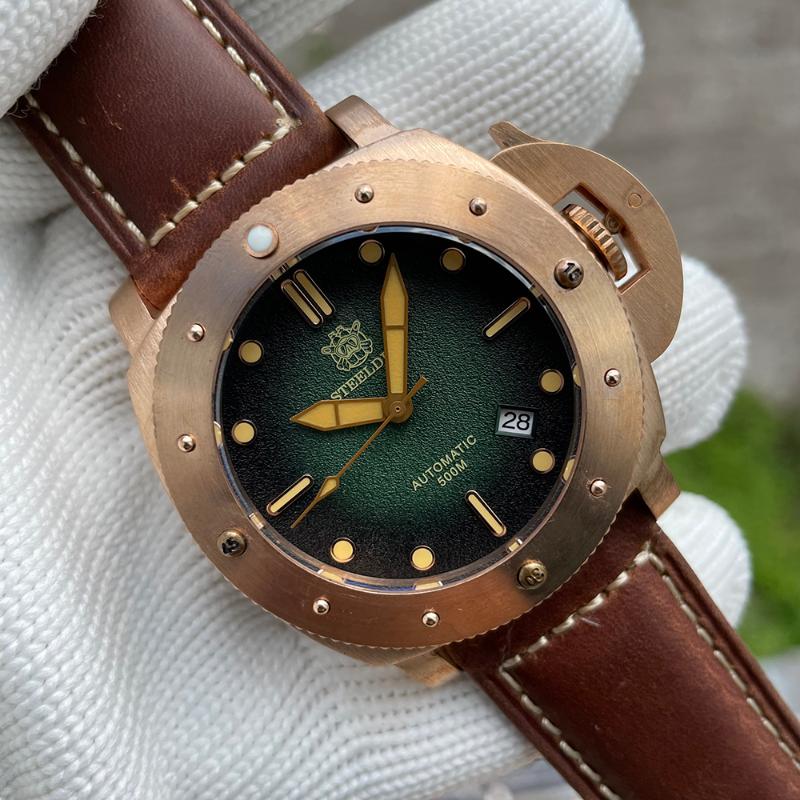 Wristwatches SD1956S Steeldive 43mm CUSN8 Solid Bronze Case Super Luminous NH35 Automatic 500M Antique Dive Watch For Men, 56s-zl
Wristwatches SD1956S Steeldive 43mm CUSN8 Solid Bronze Case Super Luminous NH35 Automatic 500M Antique Dive Watch For Men, 56s-zl