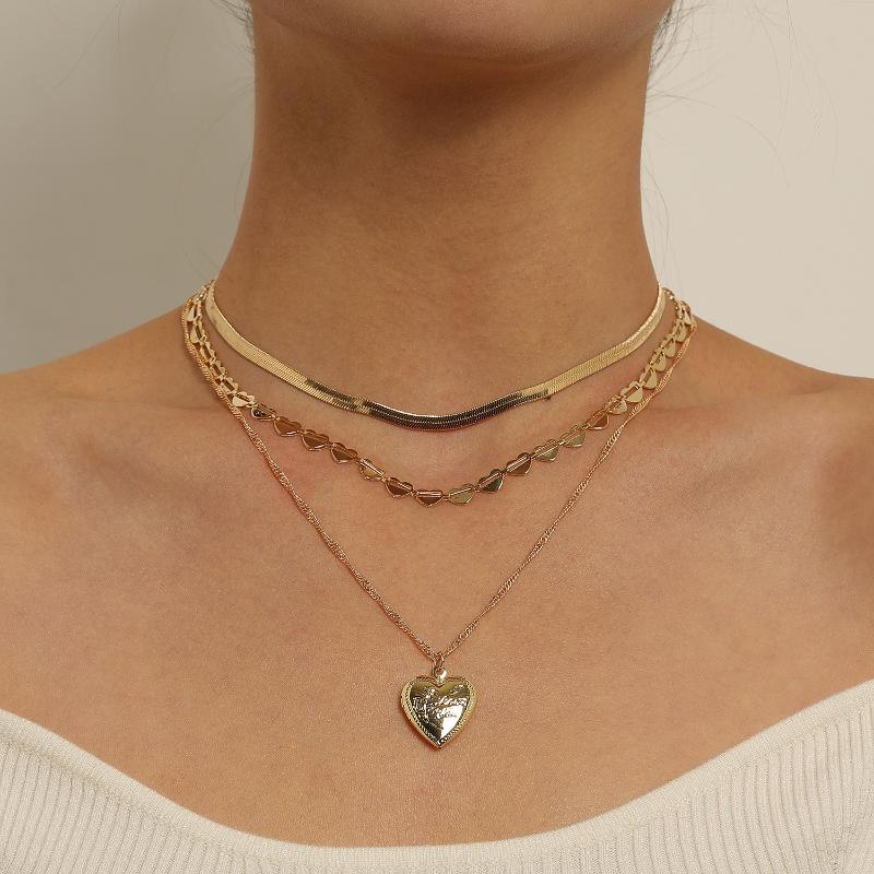 Pendant Necklaces Multilayer Trendy Stereoscopic Heart Chain Necklace For Women Punk Style Short Choker Snake Neckalce Jewelry, Silver
Pendant Necklaces Multilayer Trendy Stereoscopic Heart Chain Necklace For Women Punk Style Short Choker Snake Neckalce Jewelry, Silver