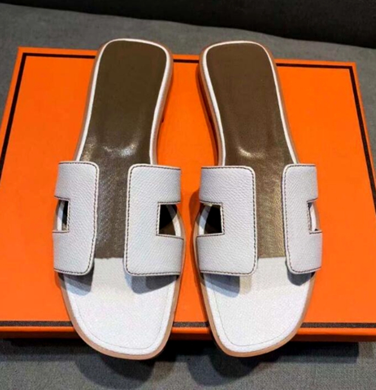 Women Designer Slippers Classical H Sandals White Color Flat Fashion Designers Slipper With Box 30 Colors Drop Ship, Black
Women Designer Slippers Classical H Sandals White Color Flat Fashion Designers Slipper With Box 30 Colors Drop Ship, Black