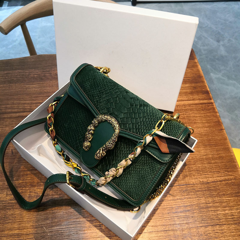 Velvet Snake Pattern Embossed Dionysus Women's Autumn and Winter New Commuter Versatile Chain Small Square Organ Bag A50R
Velvet Snake Pattern Embossed Dionysus Women's Autumn and Winter New Commuter Versatile Chain Small Square Organ Bag A50R