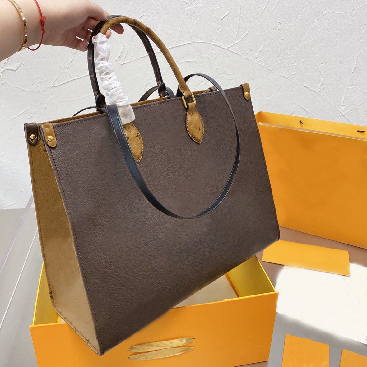 2021 new designer shopping bags high quality PU leather women's handbags fashion ladies one-shoulder messenger bagss are available in two styles, Brown
2021 new designer shopping bags high quality PU leather women's handbags fashion ladies one-shoulder messenger bagss are available in two styles, Brown