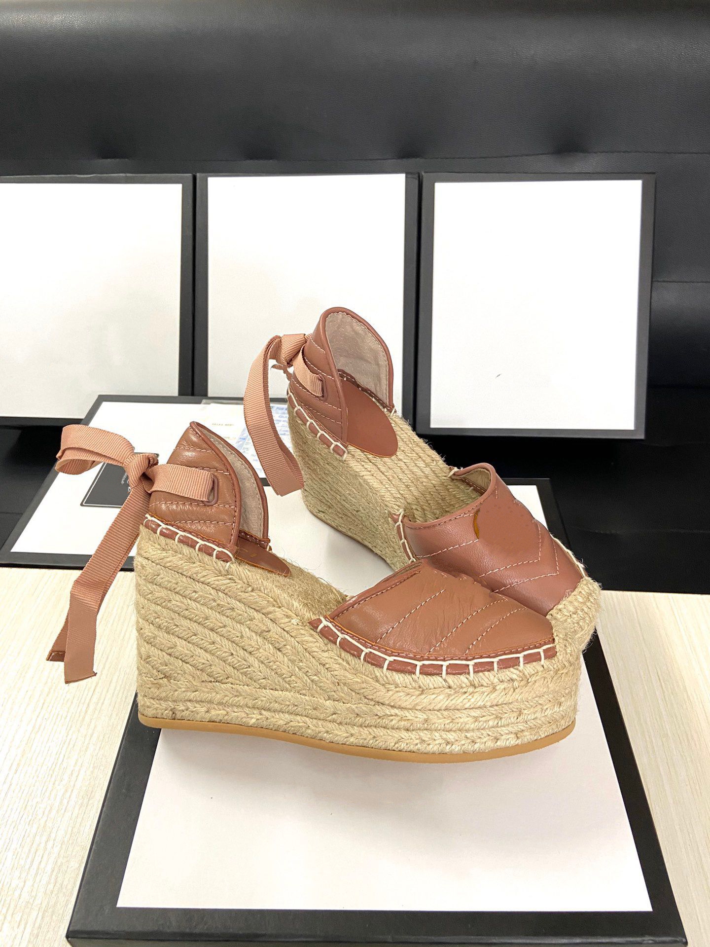 2021 high-heeled sandals thick bottom light twine cross strap fisherman shoes wild wedge comfortable canvas mkj001
2021 high-heeled sandals thick bottom light twine cross strap fisherman shoes wild wedge comfortable canvas mkj001