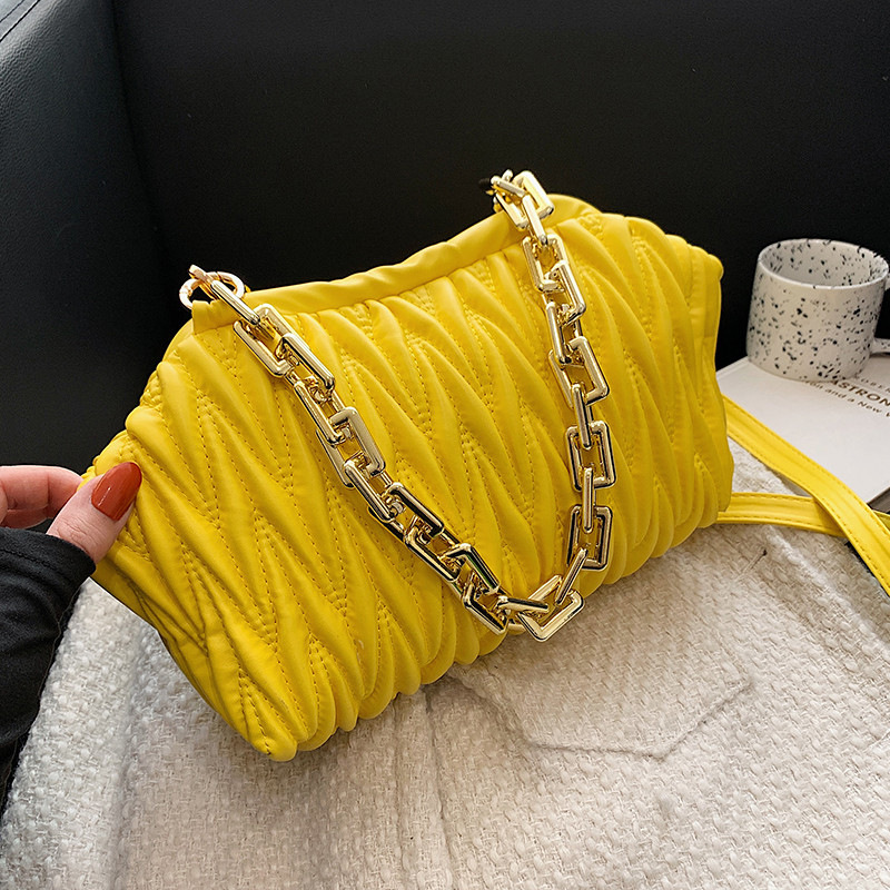 HBP New women's bag 2022 chain pleated cloud hand-held ladiesbag large capacity messenger bags, Yellow
HBP New women's bag 2022 chain pleated cloud hand-held ladiesbag large capacity messenger bags, Yellow