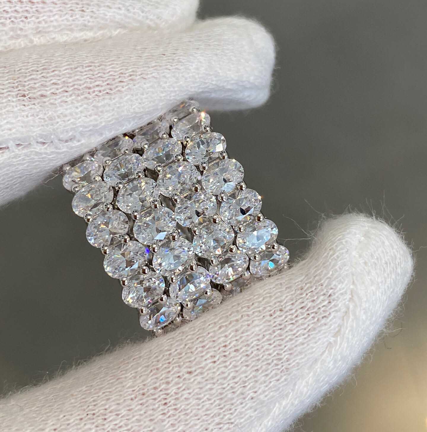V gold material punk band ring with all oval diamond for women and mOTHER engagement jewelry gift PS3836