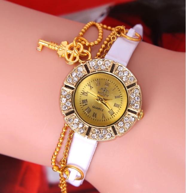 Wristwatches Fashion Luxury Bracelet Quartz Watches Women Casual Watch Relogio Feminino Clock, Pink
Wristwatches Fashion Luxury Bracelet Quartz Watches Women Casual Watch Relogio Feminino Clock, Pink