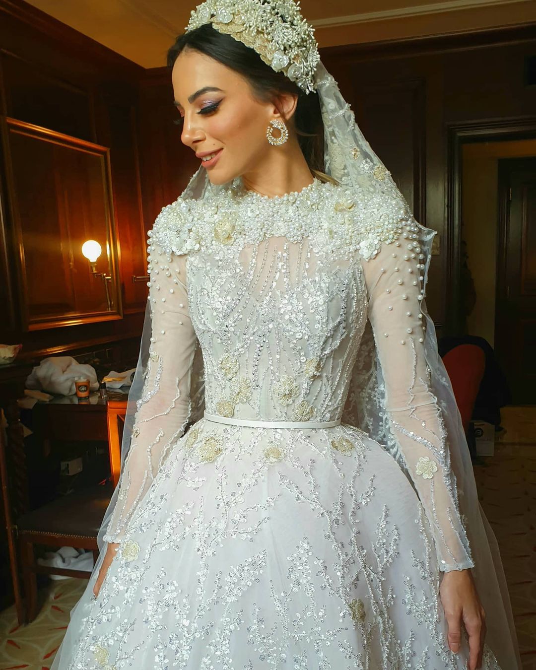 2021 Plus Size Arabic Aso Ebi Luxurious Lace Beaded Wedding Dresses Pearls Long Sleeves Bridal Dresses Vintage Wedding Gowns ZJ254