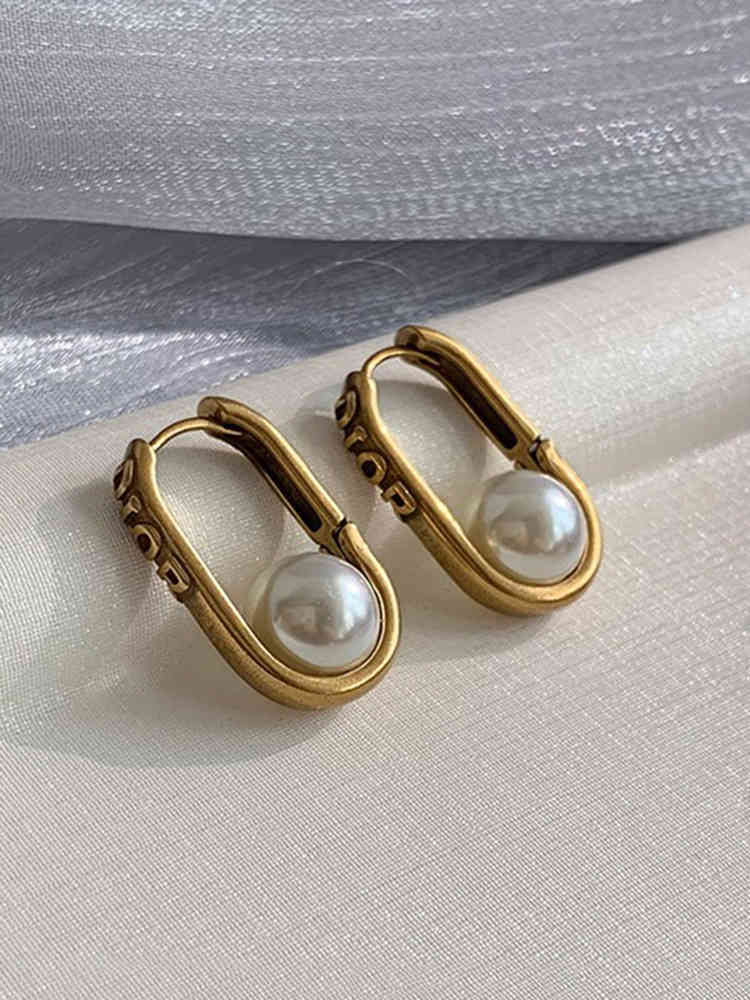 Dio/christian Luxury Jewelry Earring Family Pearl Earrings Female Letter Cd Small Sense Fragrance
Dio/christian Luxury Jewelry Earring Family Pearl Earrings Female Letter Cd Small Sense Fragrance