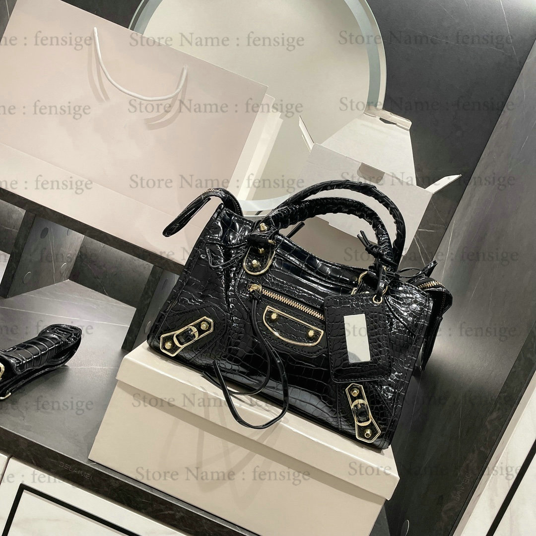 21FW Motorcycle Bags Luxury Handbag Hourglass Package Alligator Fashion Classic Designers Handbags Hand Women Shoulder Bags Cross Body Multiple Styles, Customize
21FW Motorcycle Bags Luxury Handbag Hourglass Package Alligator Fashion Classic Designers Handbags Hand Women Shoulder Bags Cross Body Multiple Styles, Customize