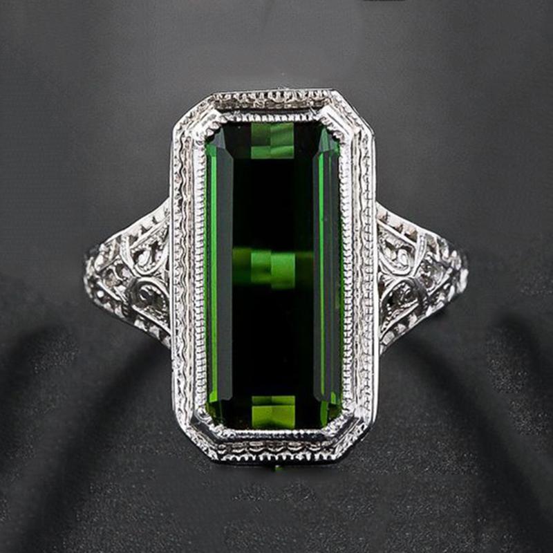 Cluster Rings Vintage Antique Pattern Carving Large Green Stone Ring Geometry Silver Color For Men Women Engagement Jewelry Y5N543
Cluster Rings Vintage Antique Pattern Carving Large Green Stone Ring Geometry Silver Color For Men Women Engagement Jewelry Y5N543