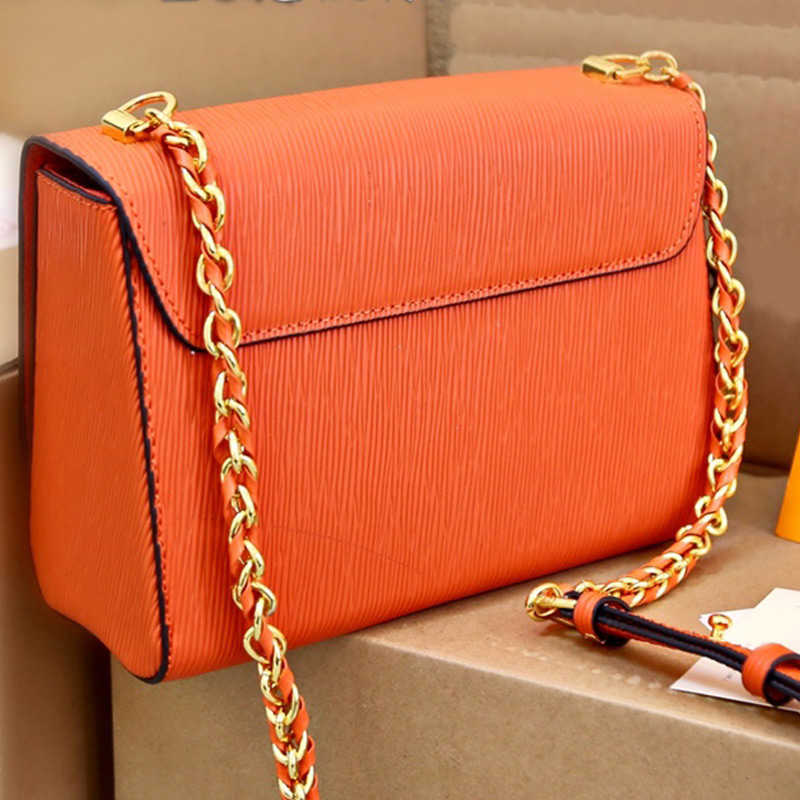 Designer Bags Womens Handbags Crossbody Bag Backpack L Twist Lock Plain Shoulder Medium Sized Hand Purse Water Ripple Golden Chain Multicol
Designer Bags Womens Handbags Crossbody Bag Backpack L Twist Lock Plain Shoulder Medium Sized Hand Purse Water Ripple Golden Chain Multicol