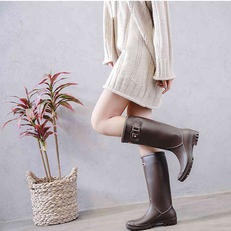 Lined Designer-Women Warm Rain Boots Winter Block Heel Buckles Anti-slip Round Toe Pull-on Insulated Wellington High Waterproof, Black
Lined Designer-Women Warm Rain Boots Winter Block Heel Buckles Anti-slip Round Toe Pull-on Insulated Wellington High Waterproof, Black