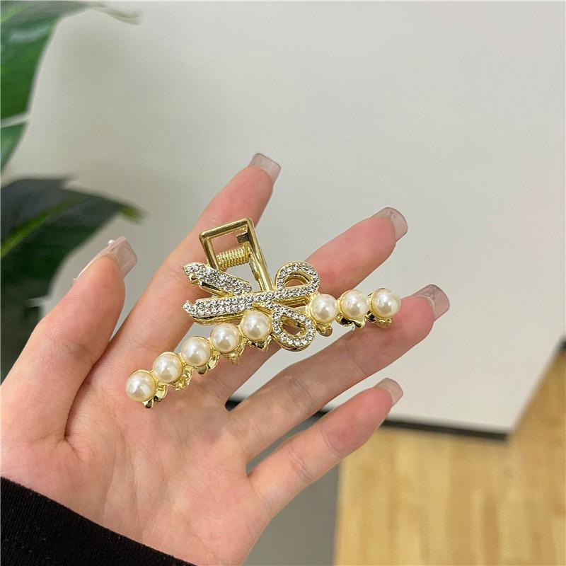 Hair Clips & Barrettes Scissors Style Cubic Zirconia Fully Pearls Small Accessories For Women
Hair Clips & Barrettes Scissors Style Cubic Zirconia Fully Pearls Small Accessories For Women