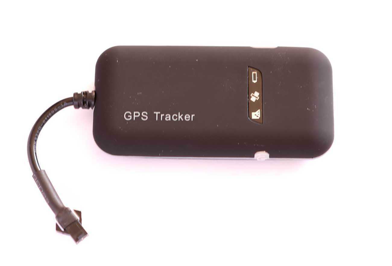 Mini Locator Cut Off Fuel Tk110 Gt02a Gsm Gps Tracker for 12-36v Google Maps Realtime Tracking Free App New Arrive Car