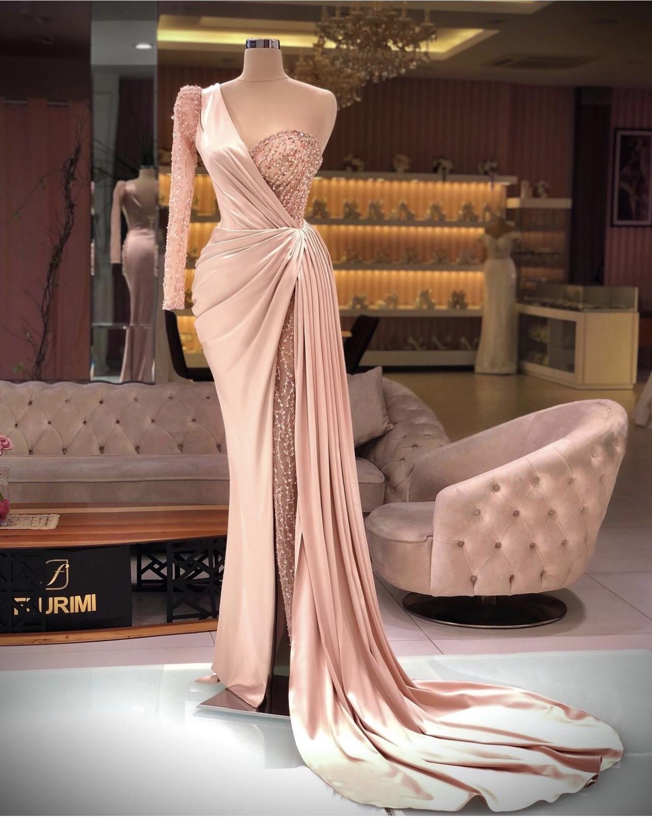 2021 Blush Pink Arabic Evening Dresses Wear Mermaid One Shoulder Illusion Lace Appliques Crystal Beading Side Split Formal Prom Gowns Party Dress Long Sleeve
2021 Blush Pink Arabic Evening Dresses Wear Mermaid One Shoulder Illusion Lace Appliques Crystal Beading Side Split Formal Prom Gowns Party Dress Long Sleeve