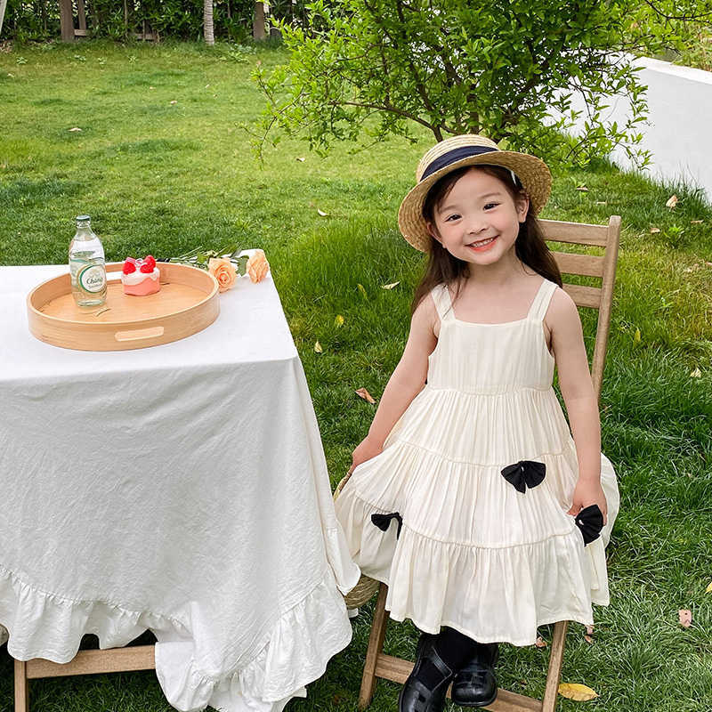 Summer Baby Girls Bowknot Suspender Dresses 1-7 Years Kids Loose Casual Holiday style Princess Dress 210615, Beige
Summer Baby Girls Bowknot Suspender Dresses 1-7 Years Kids Loose Casual Holiday style Princess Dress 210615, Beige