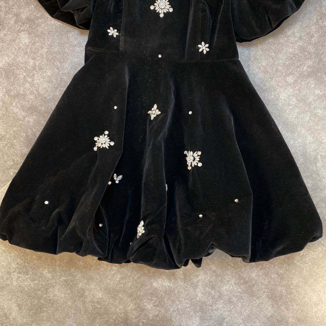 DEAT Autumn Winter Short Puff Sleeve Square Collar Beadings Diamonds Decoration High Waist Velvet Mini Dress Women MK540 210303