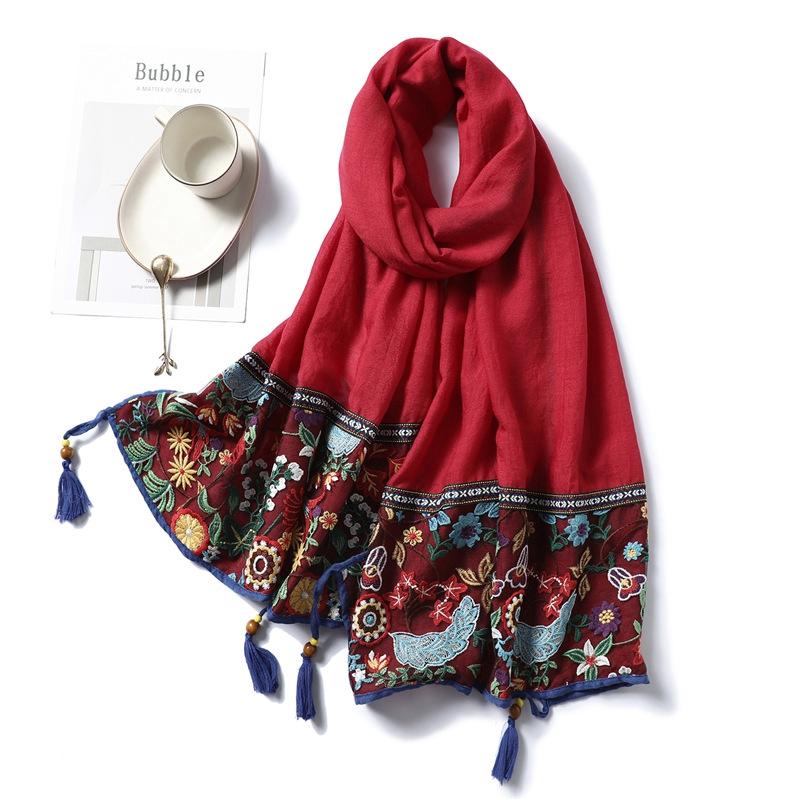 Scarves Literary Embroidered Cotton Scarf Women Vintage Floral Print Shawl Tassel Pashmina Foulard Hijab Muslim Sjaal
Scarves Literary Embroidered Cotton Scarf Women Vintage Floral Print Shawl Tassel Pashmina Foulard Hijab Muslim Sjaal