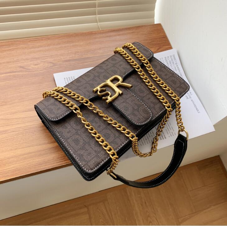 Factory wholesale contrasting women chain bag street trend leathers handbag retro black printed handbags high quality shaped leather shoulder bags
Factory wholesale contrasting women chain bag street trend leathers handbag retro black printed handbags high quality shaped leather shoulder bags