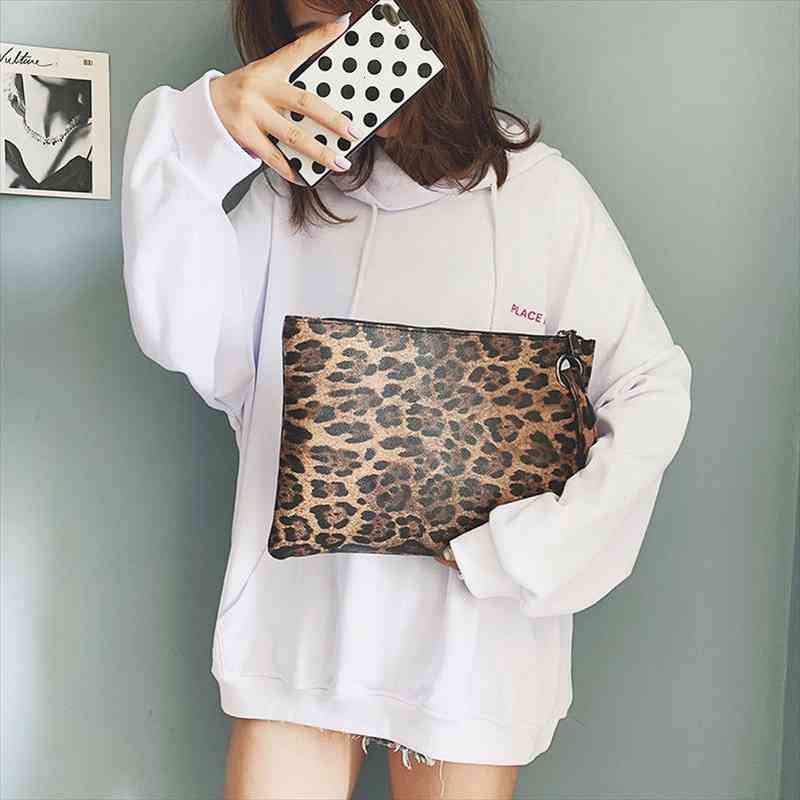 designer trendy handbags fashion leopard print ladies clutch multicolor retro flat bag large capacity clutch
designer trendy handbags fashion leopard print ladies clutch multicolor retro flat bag large capacity clutch