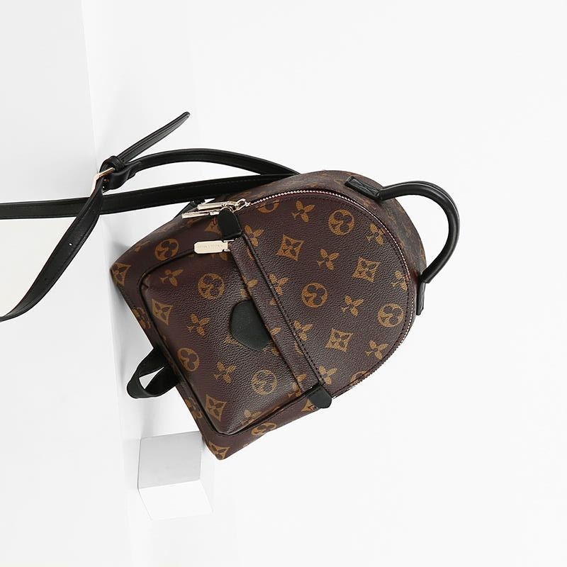 1-27 PALM SPRINGS Mini Backpack Handbags Shoulder Bags Designers Travel Messenger Bag Purses crossbody tote GGLVLouis
Vitton YSL
VUTTON, Beige
1-27 PALM SPRINGS Mini Backpack Handbags Shoulder Bags Designers Travel Messenger Bag Purses crossbody tote GGLVLouis
Vitton YSL
VUTTON, Beige