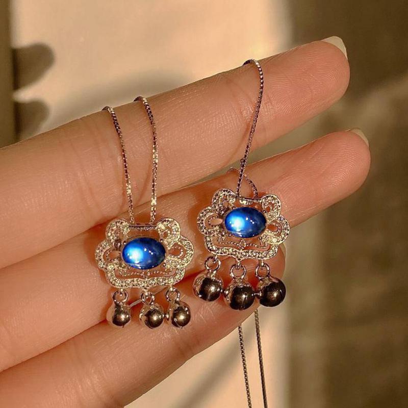 Pendant Necklaces Moonstone Necklace Chinese Style Safe Lock For Women Gentle Little Bell & Pendants Long Life
Pendant Necklaces Moonstone Necklace Chinese Style Safe Lock For Women Gentle Little Bell & Pendants Long Life