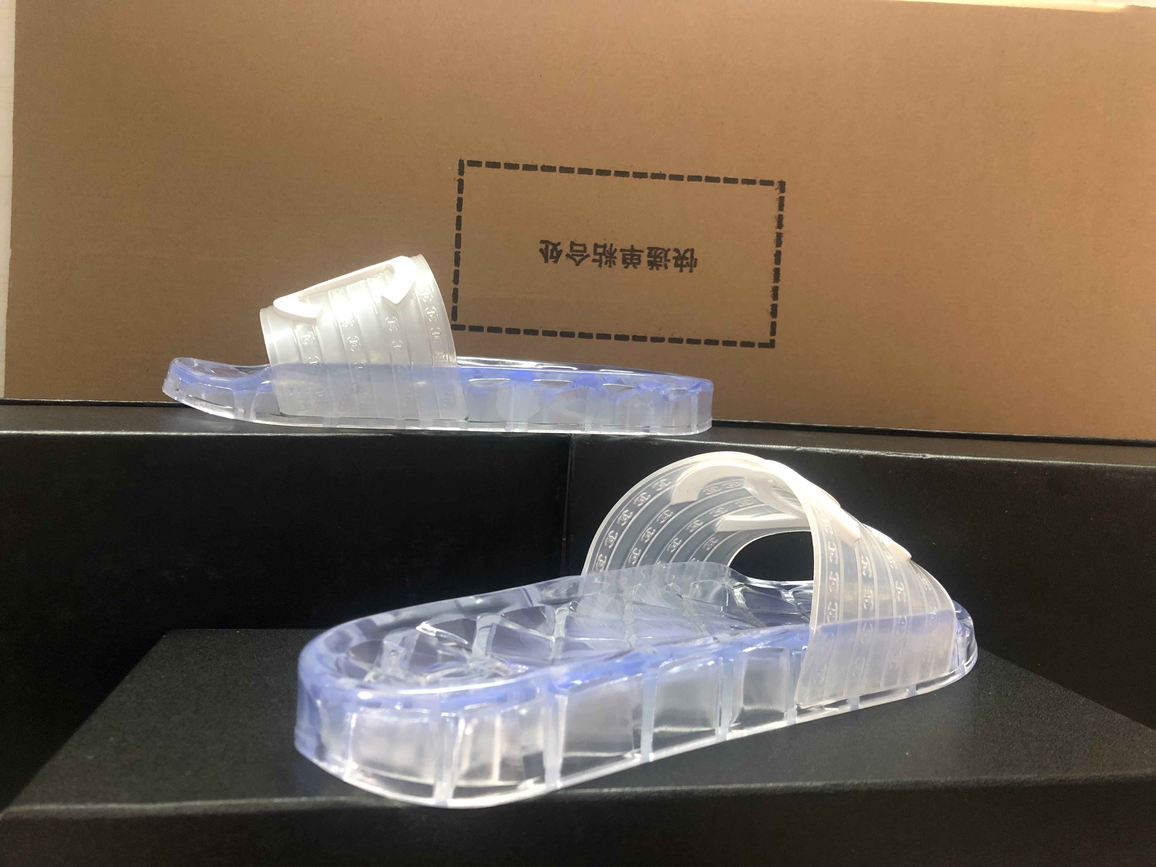 2021 Men Women slipper Fashion Designers Flat Slides Flip Flops Summer Outdoor Loafers Bath Shoes Beachwear Slippers With Original Box Top_shoes_factory
2021 Men Women slipper Fashion Designers Flat Slides Flip Flops Summer Outdoor Loafers Bath Shoes Beachwear Slippers With Original Box Top_shoes_factory