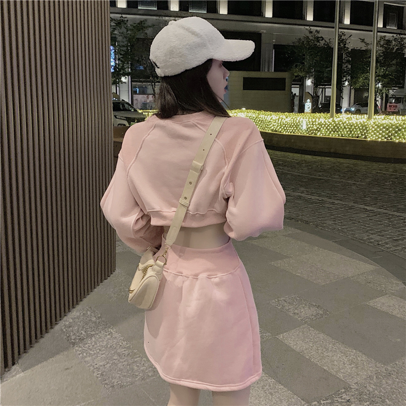 2021 New Long Sleeve Winter Autumn Warm Slim Waist Women Sexy Backless O-neck White Pink Short Mini Es Female Party Wgiu
2021 New Long Sleeve Winter Autumn Warm Slim Waist Women Sexy Backless O-neck White Pink Short Mini Es Female Party Wgiu