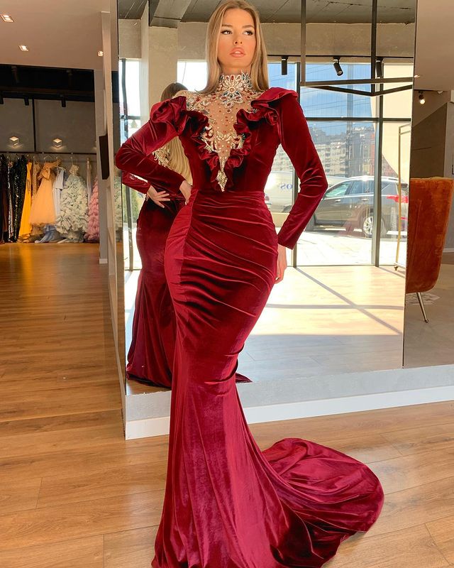 Aso Ebi 2021 Arabic Luxurious Burgundy Mermaid Evening Dresses Beaded Crystals Prom Dresses Velvet Formal Party Second Reception Gowns ZJ268