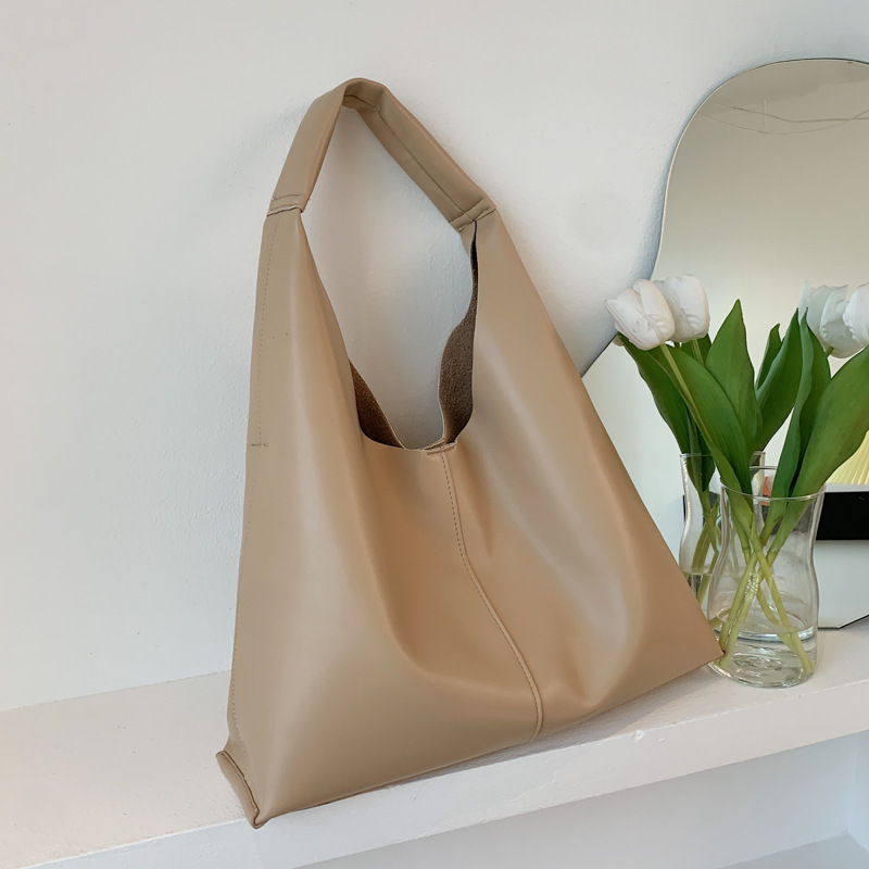 Tot women's bag large capacity handbag 2021 new texture fashion trend armpit simple Bucket Bags, Khaki
Tot women's bag large capacity handbag 2021 new texture fashion trend armpit simple Bucket Bags, Khaki