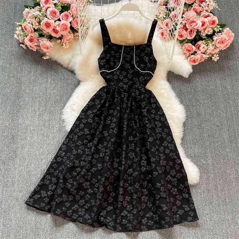 Summer Women Vintage Dress Design 3 Dimensional Floral Party White Black Spaghetti Strap A-line Midi Mujer 210603
Summer Women Vintage Dress Design 3 Dimensional Floral Party White Black Spaghetti Strap A-line Midi Mujer 210603