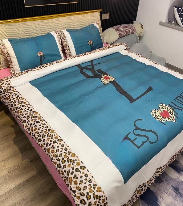 high-end Duvet Cover Cotton Strip Printed Queen Size European Style Pillow Cases Sheet Soft Quilt Duvet Comforter Cover Bedding Sets, As pic
high-end Duvet Cover Cotton Strip Printed Queen Size European Style Pillow Cases Sheet Soft Quilt Duvet Comforter Cover Bedding Sets, As pic